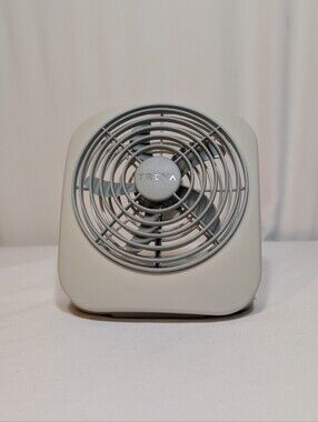 O2COOL Works Treva 5 inch Portable Battery Powered 2 Speed Personal Desktop Fan